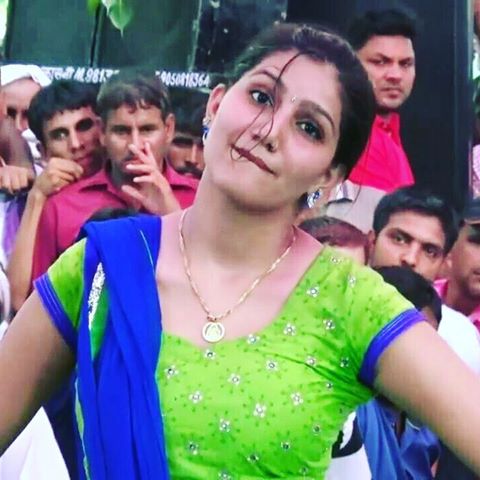 sapna-chaudhary-haryana-dancer-hot-dance-video-download